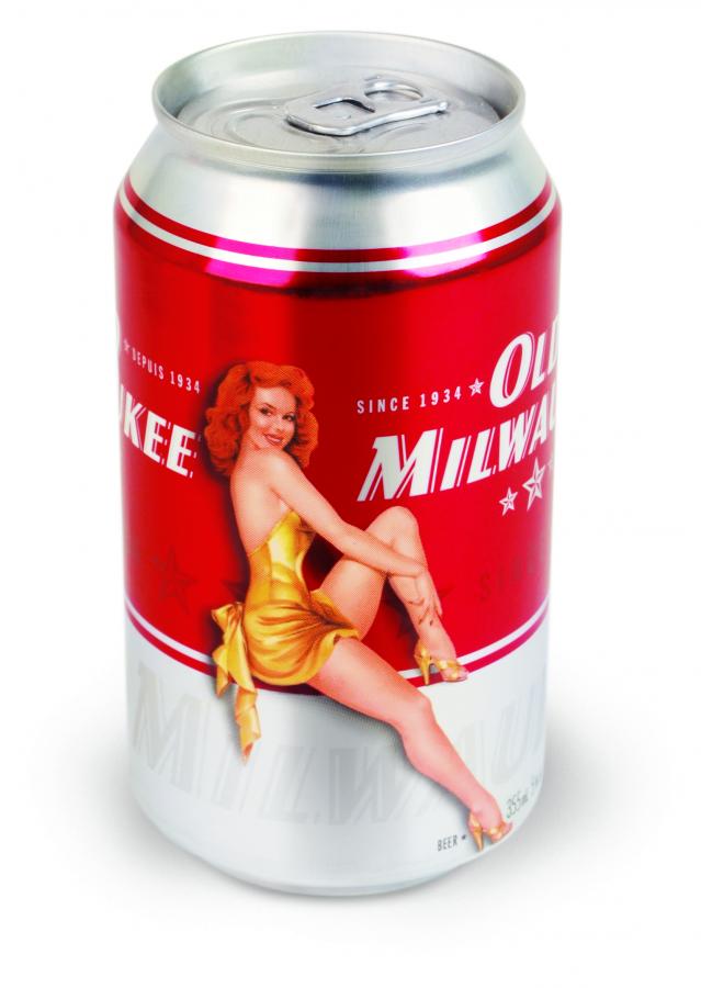 女性形象在包裝設(shè)計(jì)中經(jīng)常出現(xiàn)(圖1)