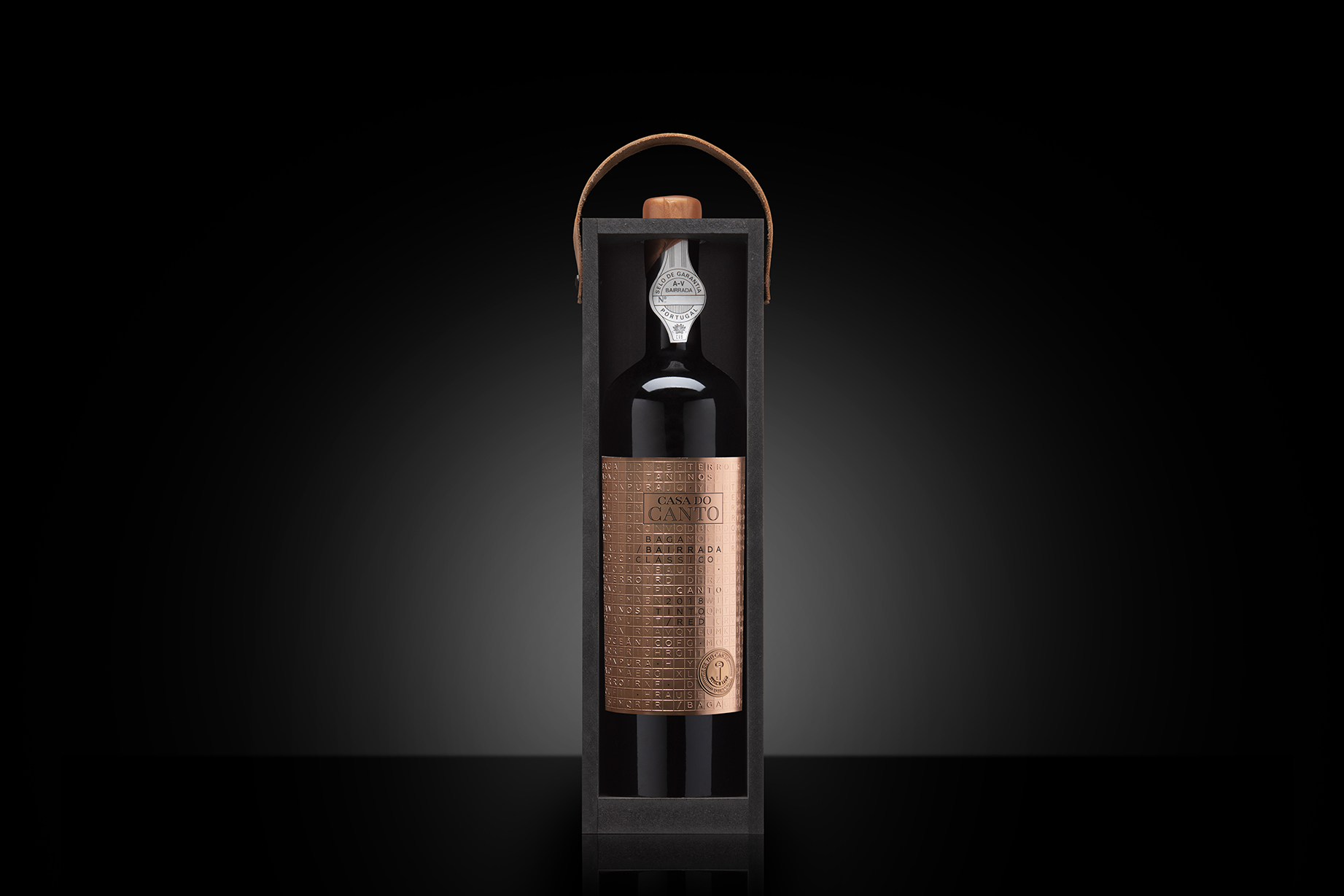 葡萄酒標(biāo)設(shè)計可以這樣精致(圖2)